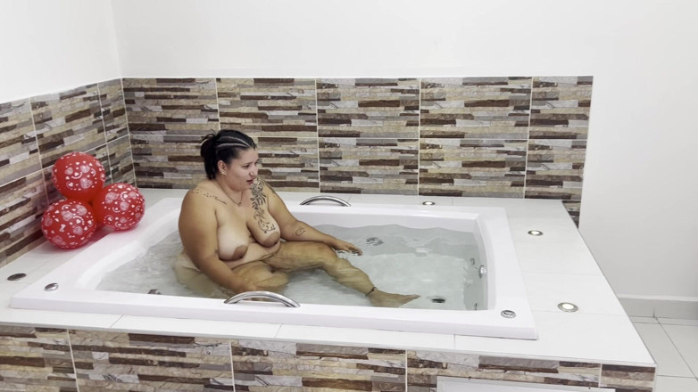 Lexly_16: Sexo De Infieles Para Follar En El Jacuzzi Lexly_16