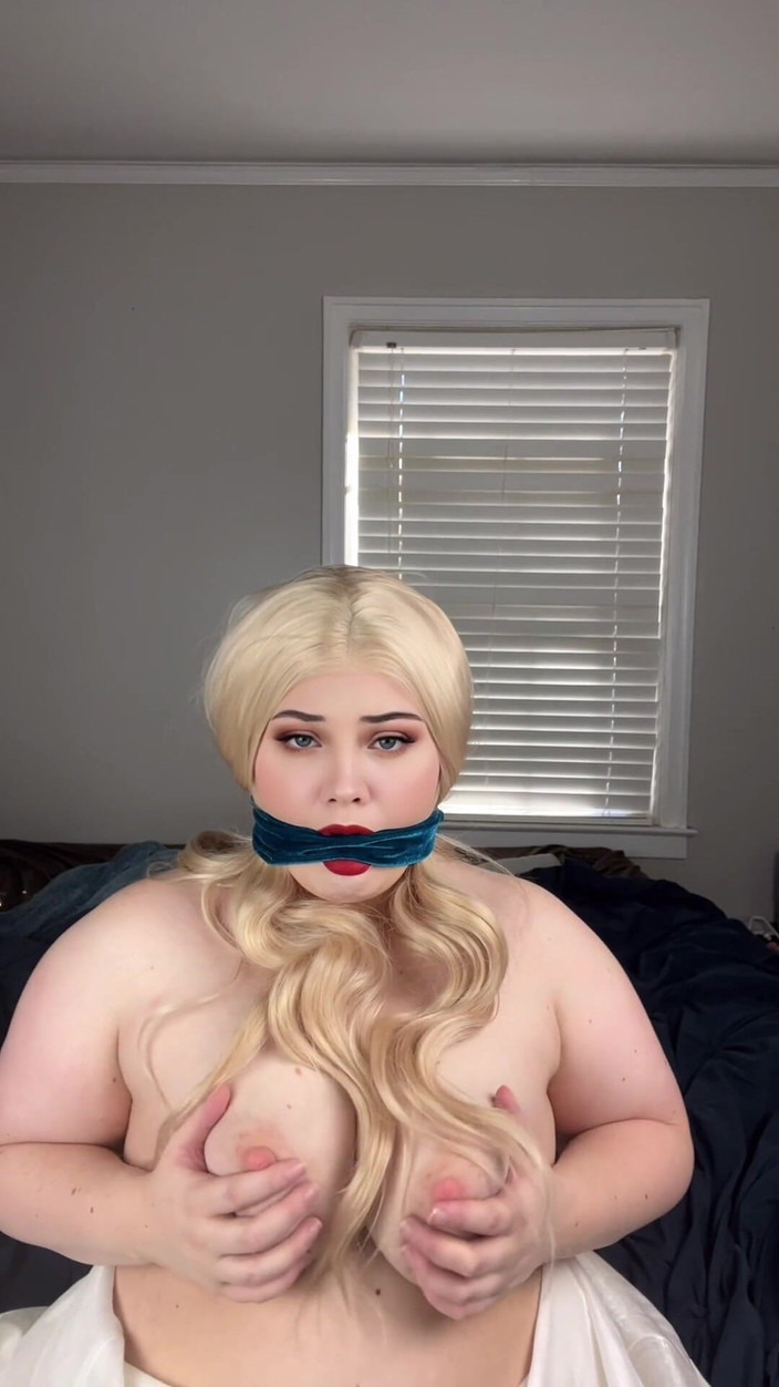 Dirtysecret studio: 公主的蹂躏