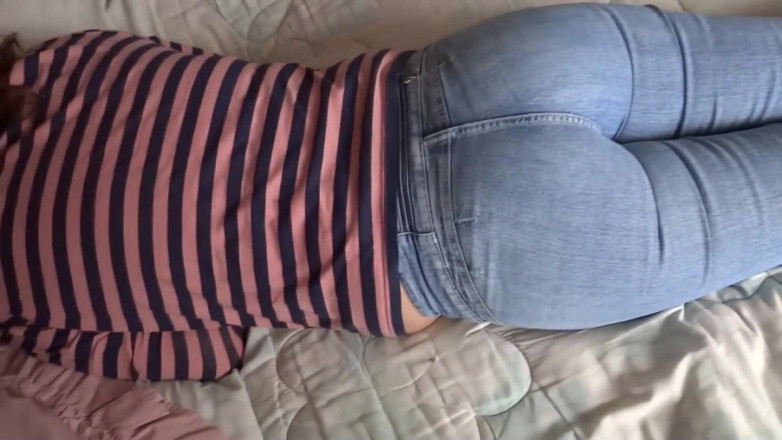 Ardientes69: The big ass of a mature Latina with jean on...