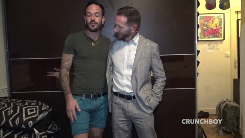 French bareback porn made in Paris: Tex는 파리에서 최고 소년에게 따먹히다