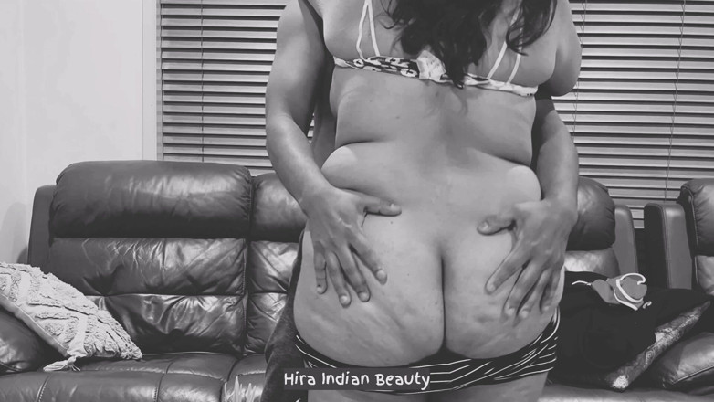 Hot 365 Entertainments: Vollbusige Indische MILF Betrügt Mit Stiefbruder: Desi Hotwife Umarmt &amp;erotisches Analfingern