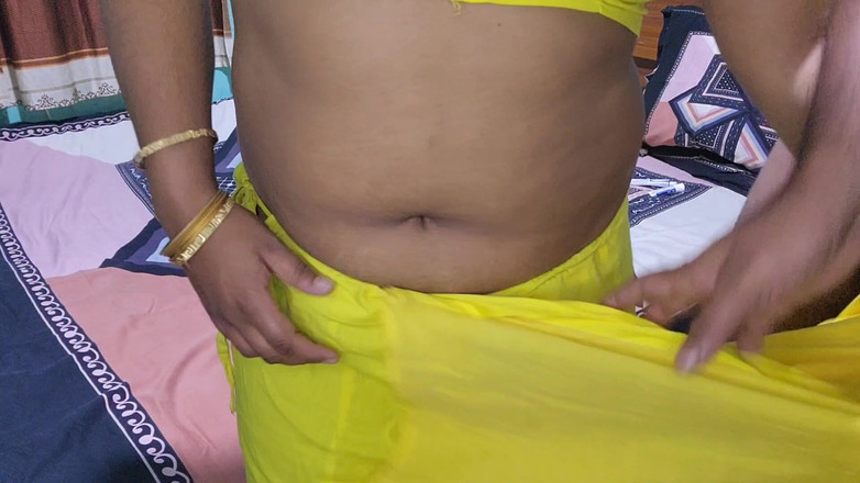 Akhi moni: Bini Garmin seksi dengan suami berkongkek di dalam rumah... bahagian 01