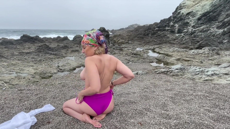 BoobznBonerz: Adegan kongkek pantai amatur buatan sendiri - isteri blonde seksi | MILF |...