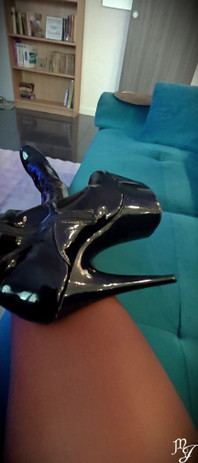 You’re Obsessed with My Boots and My Tights - Mistress Julia.