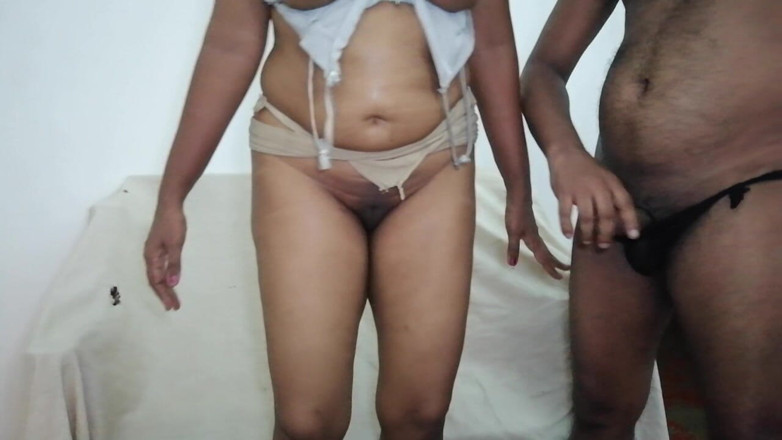 Tina Baby: Desi Bhabhi Pussy Reveals