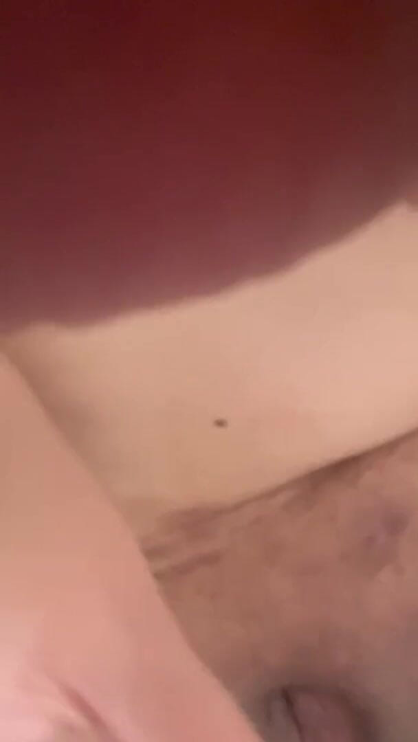 Real homemade BBW BBC porn: WildEnglishBBW mi sgrilletta il clitoride allargando la mia figa rosa...