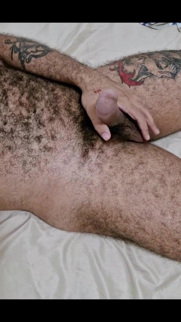 RiqueMartinsRJ: Let's Lay Down Together and Relax with a Nice Jerk...