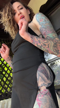 No Panties Surprise Reveal