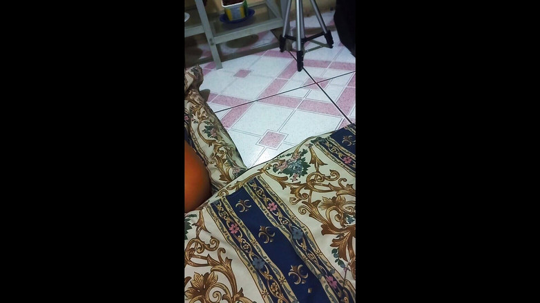 Martin13: 精致性爱！继母今天我们有房间给我们，但没有床...让我们狗式地在地板上做爱