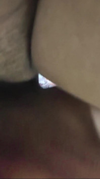 Eu fui fodida muito duro com seu pau e um vibrador que eu gozo