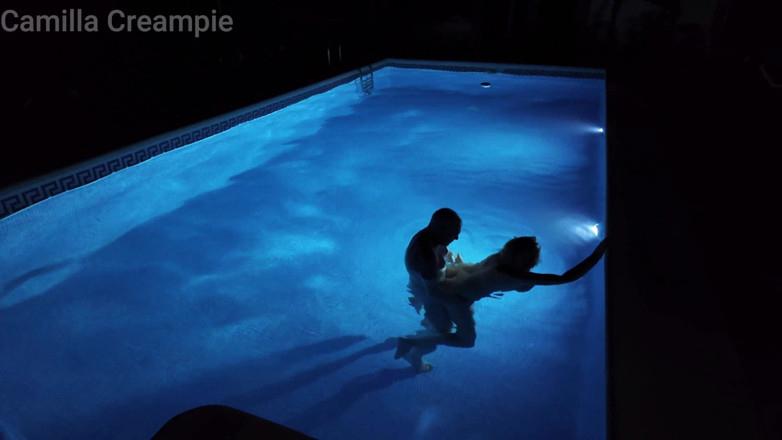 Camilla Creampie: Night Time Fucking and Creampie in the Pool