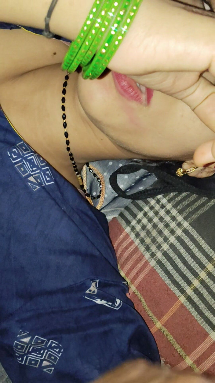 Manishkhushi: ลูกเลี้ยงชายเย็ดแม่เลี้ยงของเขากรีดร้อง