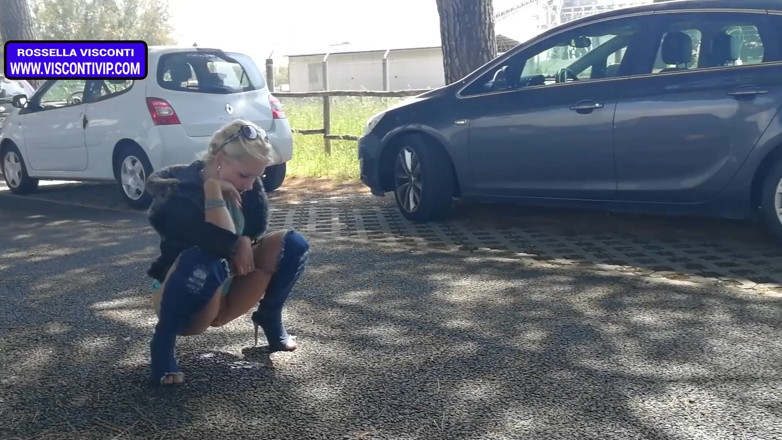 Rossella Visconti: Pissing compilation vol 3
