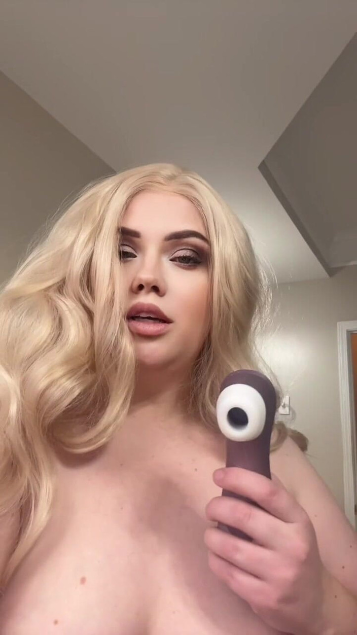 Dirtysecret studio: Joyeux jour de La Saint-Valentin, mes toilettes squirt soumises