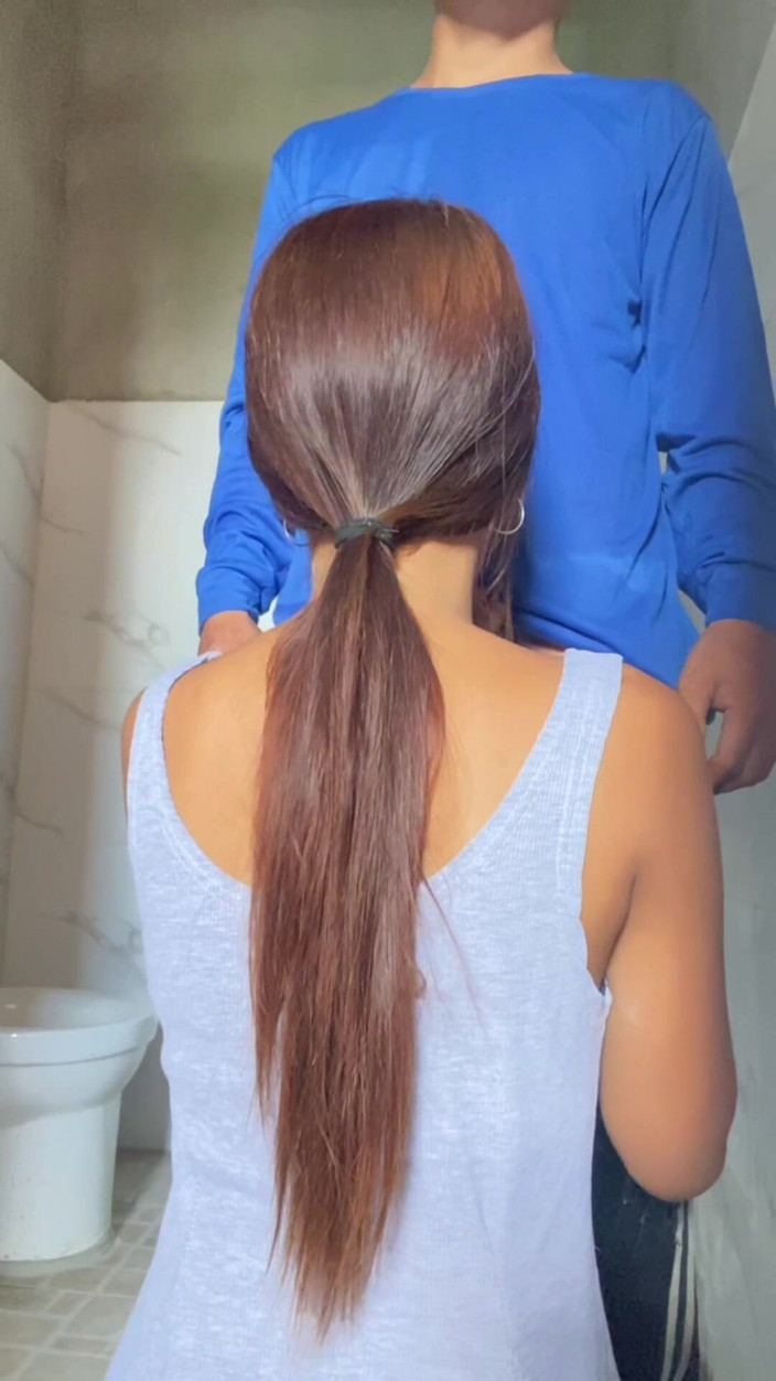 YammyPH: Attractive Homeowner Gets Fucked by the Foreman!