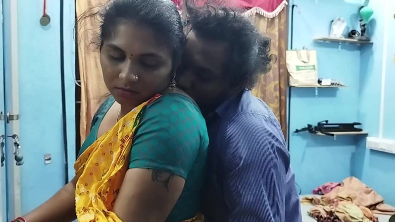 Vaishnavysharunraj: Mallu горячая девушка, половина Сари романтика с губным замком, девушка дези Малайали, половина Сари горячая романтика с замком губ, горячий поцелуй пары Mallu