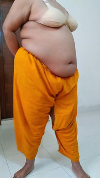 Arabian Collage Girl Morning Workout!