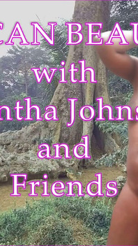 Fodendo minha boca com um pepino