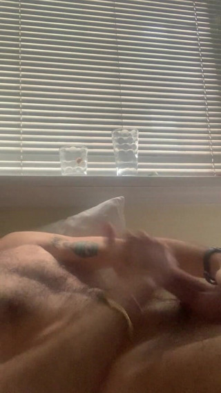 Skinnyguy_6: Klaarkomen en anale masturbatie