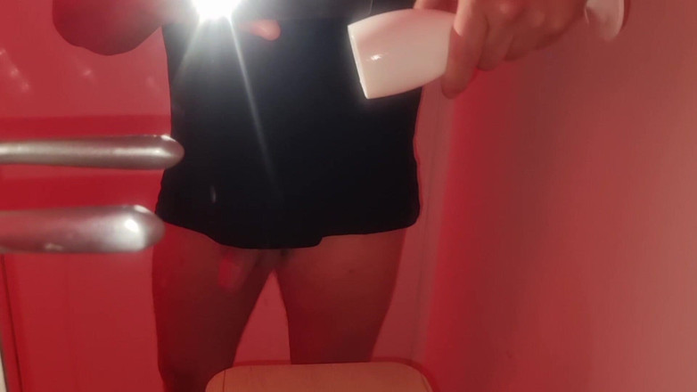 Alexander Audran: Смак сперми - Moët &amp; Chandon і келих сперми, налитий симпатичним великим півнем