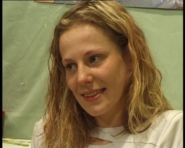 YOUR FIRST PORN: Bei Studentin Susi Passt Der Locker Rein cu vibrator - Vibratorul...