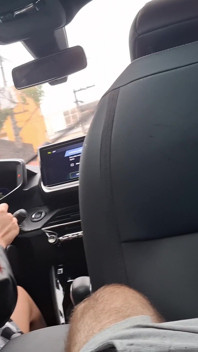 Saya melancap di belakang pemacu aplikasi