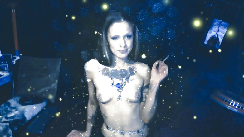 My Entrance To Hell: Smokin'elf(चोदने लायक मम्मी)