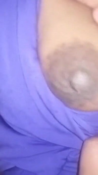 Ep 7desi sauteli mammi ko sautele bete ka kaimra mila aur vah kapre utaarti hai