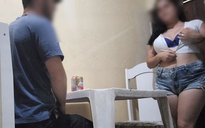 Casalpimenta: 바에서 섹스하는 젊은 커플