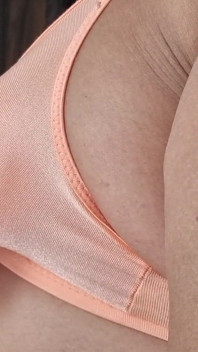 Bra latihan kecil saya tanpa cangkir atau bantalan