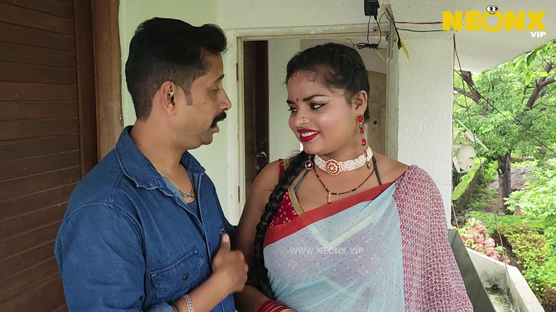 Indian Savita Bhabhi: Un beau-frère va chez sa belle-sœur et baise sa belle-sœur...