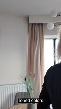 Blonďatá realitní agentka dostane od klienta, aby uzavřela dohodu
