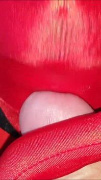 Pompino in costume da ragazza zentai deadpool