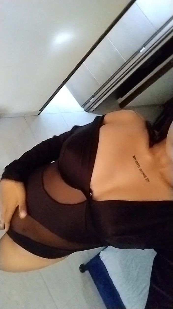 Angela Xoo: Latina Sex Naked Natural Boobs and Masturbation