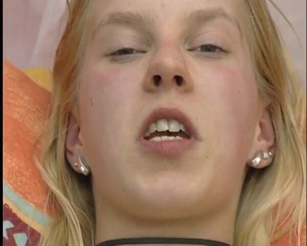 YOUR FIRST PORN: Starker orgasmus von Tina - orgasm puternic de la Tina