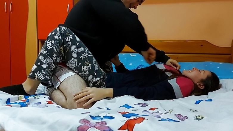 Alex and Luiza: 真正的大学夫妇在课后激情做爱