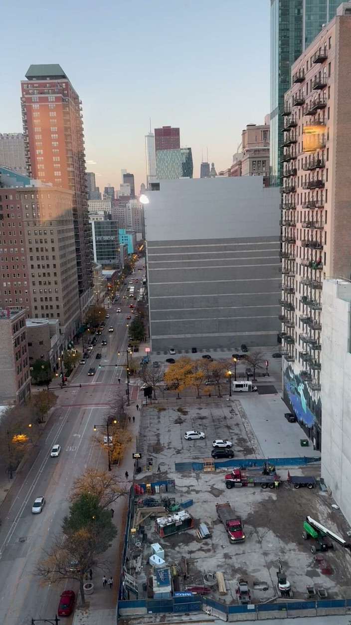 1CreamForMeBaby: Creampied Her Pussy Downtown Chicago!