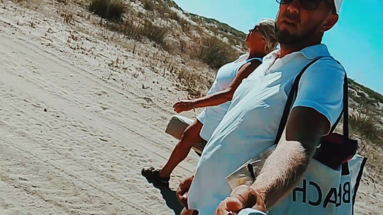 Crazyfamily 1970: Zuig een vreemde onderweg