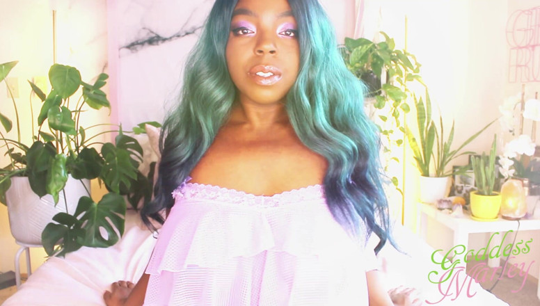 Goddess Marley: Big Naturals ในลาเวนเดอร์