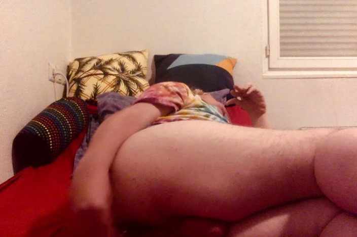BifloXXX: BifloXXX crossdresser fucks her ass