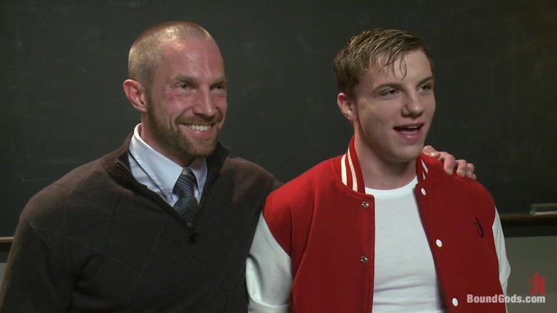 Bound gods: 大鸡巴鸡巴被他的生物老师操和划桨