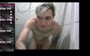 Daniel Magains: Ejaculând mult la duș