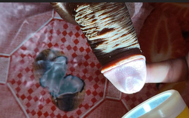 Straight Daddy Club: Genç baba kırışmış yarağını röntgene alıyor.