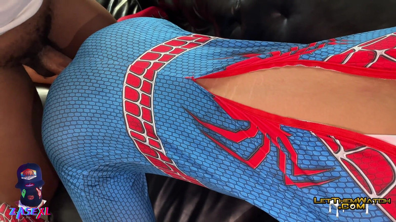 Let them watch: 젊은 트윈크 라틴계 남자를 생생하게 따먹는 Xl 흑인 대물 자지 BBC Xl!