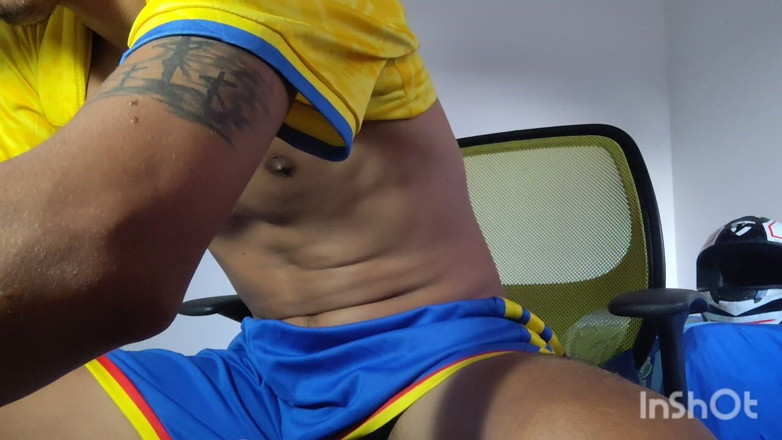 Skinny23cm: Bola Sepak Panas Colombia