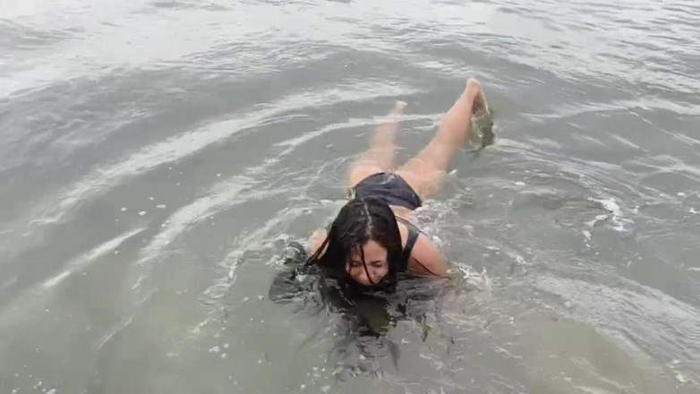 Isabel: Sous l’eau