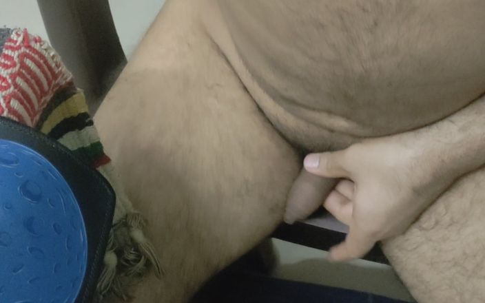 Babu King: Zomer maakt me heet | Indische jongen masturbeert
