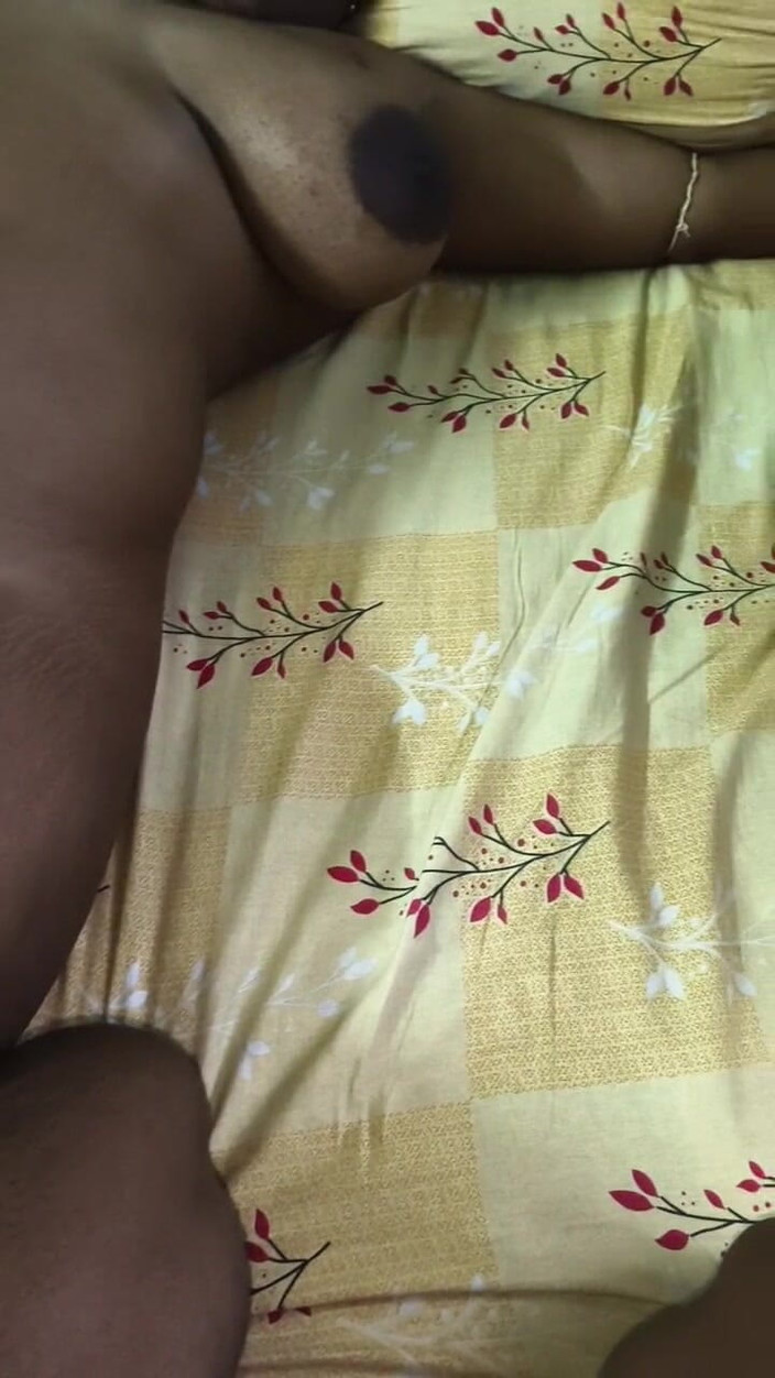 Big Boobs Bhabhi: 단순한 거유 단순한 남편 Ne Maja Leya. 큰 엉덩이 바비