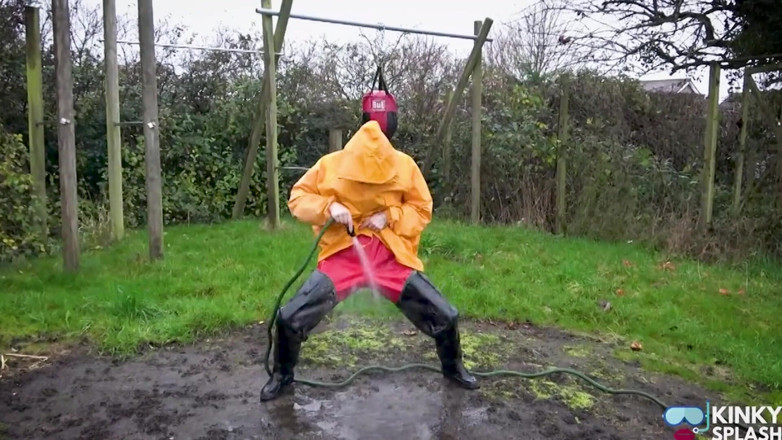 UKCuteGirl Lucy Lauren: Slippery Pvc Garden Wank Hose, Mud &amp; Shiny Rubber Waders