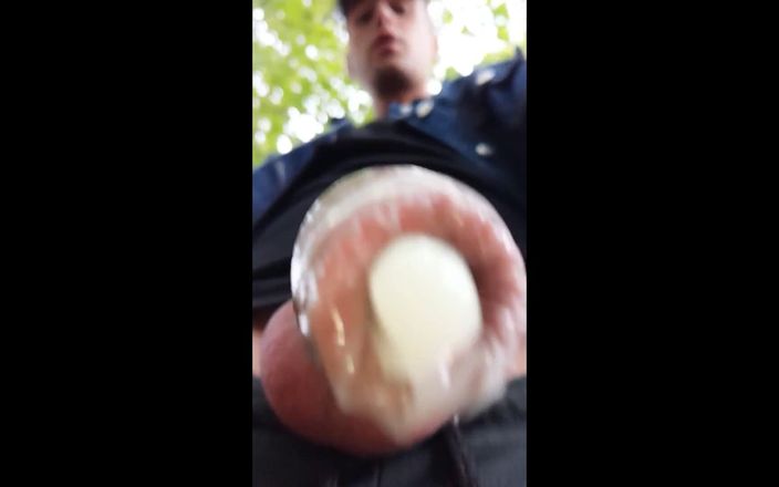 Idmir Sugary: Pojke går med spermafylld kondom på sin oklippta kuk efter...